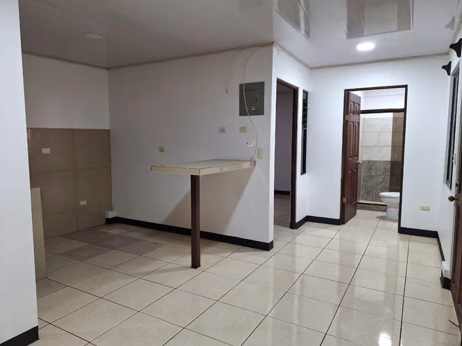 ALQUILER DE APARTAMENTO SABANILLA CENTRO - Imagen 3