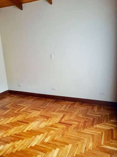 Se vende casa de dos pisos en condominio Providencia en Moravia  - Imagen 7