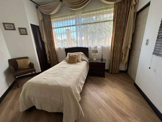 SE VENDE CASA INDEPENDIENTE CERCA DE LOMAS DEL ZURQUI - SAN ISIDRO - HEREDIA - Imagen 7