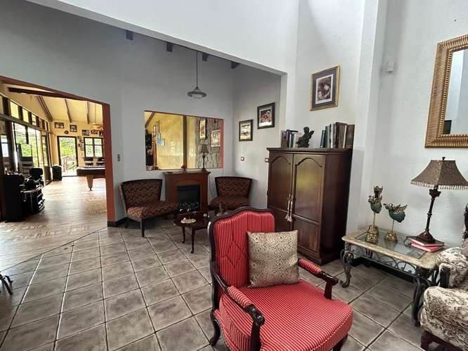 SE VENDE CASA INDEPENDIENTE CERCA DE LOMAS DEL ZURQUI - SAN ISIDRO - HEREDIA - Imagen 12