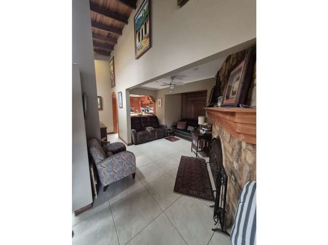 RESIDENCIA DE LUJO CON POTENCIAL COMERCIAL EN SANTO DOMINGO DE HEREDIA - Imagen 8