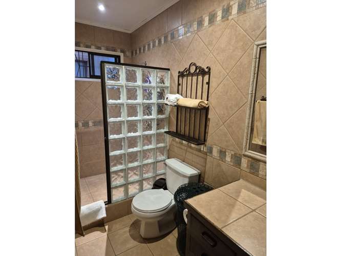 RESIDENCIA DE LUJO CON POTENCIAL COMERCIAL EN SANTO DOMINGO DE HEREDIA - Imagen 15