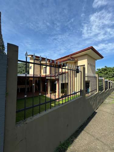 Residencial Lomas de Curridabat, Casa Moderna de 3 Habitaciones y 3.5 Baños en Residencial Lomas de Curridabat - Imagen 4