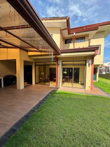 Residencial Lomas de Curridabat, Casa Moderna de 3 Habitaciones y 3.5 Baños en Residencial Lomas de Curridabat - Imagen 9