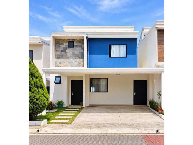 Casa en Condominio Vista de las Flores en Ulloa de Heredia