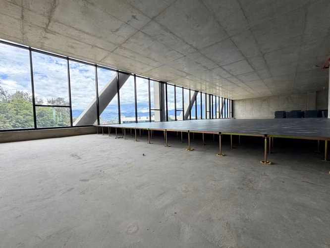SE ALQUILAN OFICINAS PARA ESTRENAR - BARRIO DENT - SAN JOSE - Mínimo 500m2 - Imagen 7