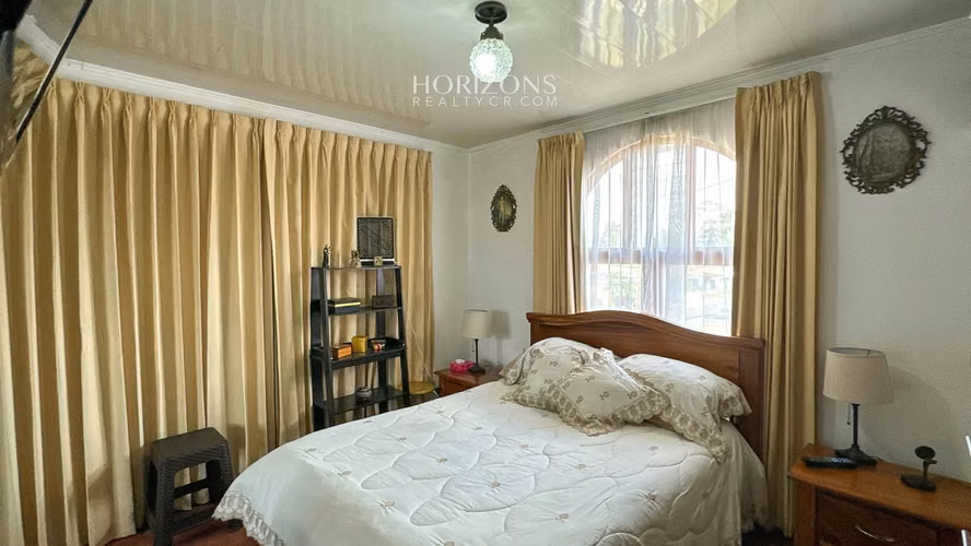 AMPLIA CASA EN VENTA! CON USO DE SUELO MIXTO EN RESIDENCIAL GONZALEZ ÁNGULO EN ORIENTAL CARTAGO njc02 - Imagen 19