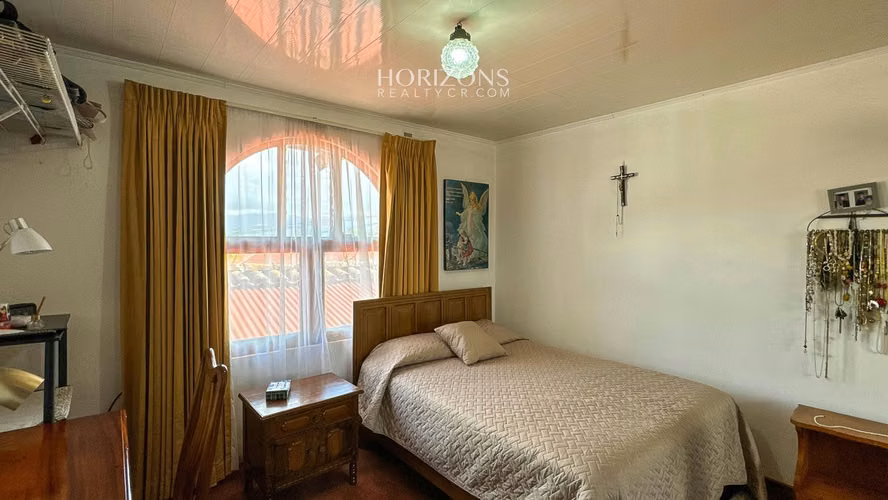 AMPLIA CASA EN VENTA! CON USO DE SUELO MIXTO EN RESIDENCIAL GONZALEZ ÁNGULO EN ORIENTAL CARTAGO njc02 - Imagen 18