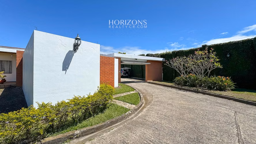 PROPIEDAD COMERCIAL CON CASA FRENTE A CARRETERA NACIONAL PRIMARIA 10 OREAMUNO CARTAGO njc01 - Imagen 6