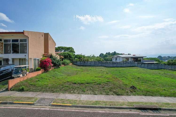Lote de 509m2 en Venta en Condominio de La Guácima Topografía plana y construcción Libre nja1114 - Imagen 2