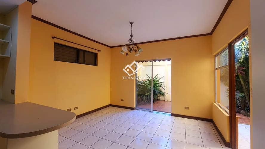 ALQUILER¡ AMPLIO Y LINDO APARTAMENTO 2 NIVELES 2 HAB/2.5 BAÑOS 2 PARQUEOS TERRAZA BALCON  - Imagen 6