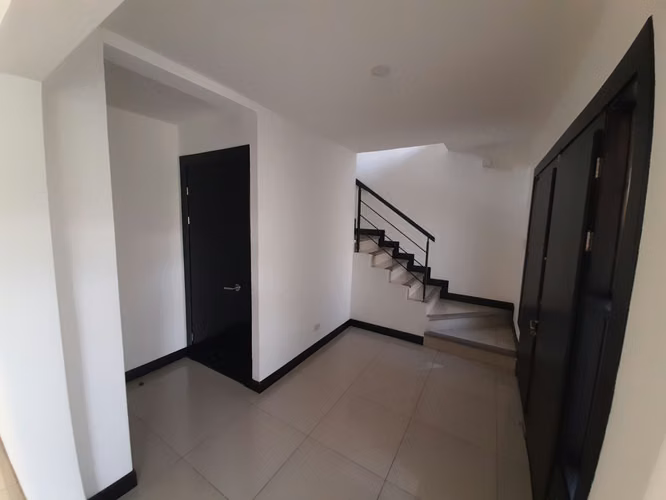 268 / Alquiler / Casa / Grande y lujosa / Condominio Exclusivo - Imagen 8