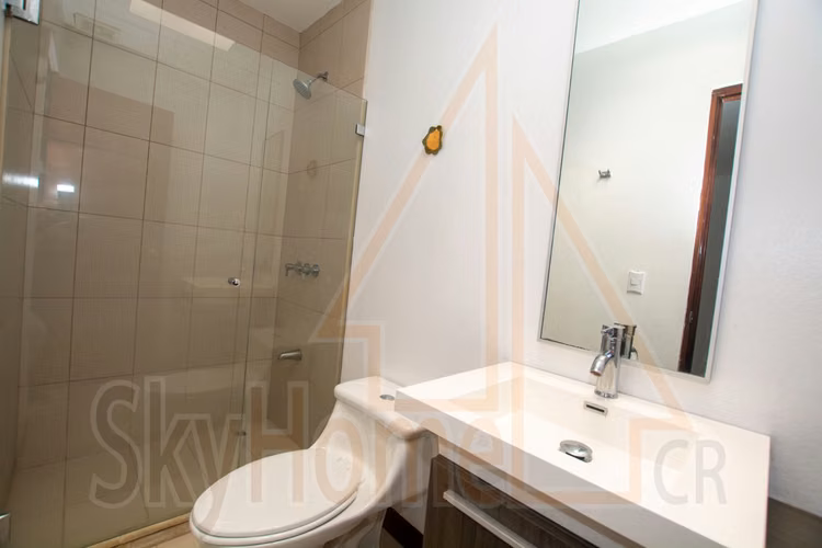2010 / Alquiler o venta / Pinares / Balcón al bosque /Amplio / 140mts - Imagen 9