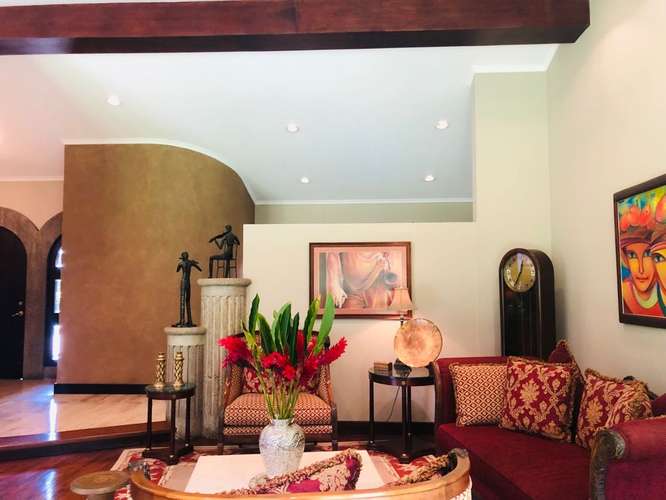 VENTA RESIDENCIA DE LUJO INDEPENDIENTE  JOYA ARQUITECTONICA EN ESCAZU UBICACION INMEJORABLE - Imagen 3