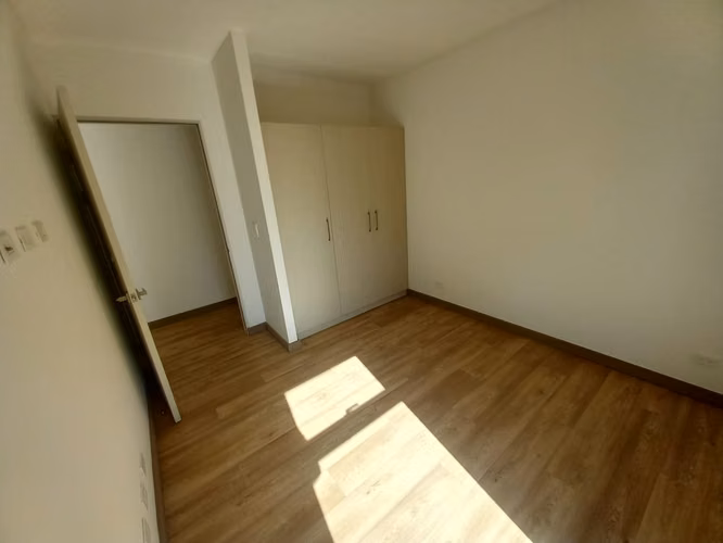 9 / Alquiler / Apartamento / Brasil Santa Ana / Condominio / Seguro - Imagen 11