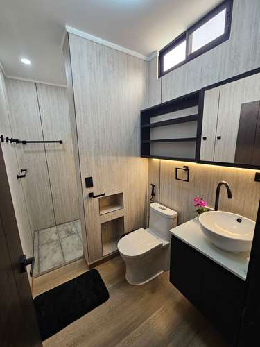 Propietario Vende Casa 100% Remodelada - Imagen 20