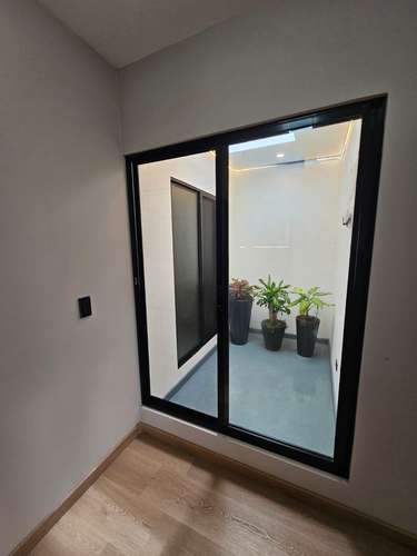 Propietario Vende Casa 100% Remodelada - Imagen 17