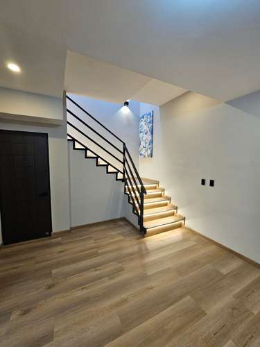 Propietario Vende Casa 100% Remodelada - Imagen 12