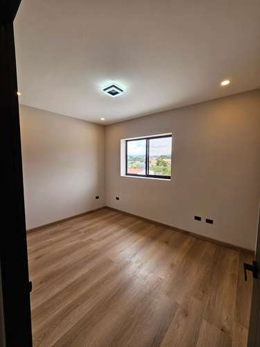 Propietario Vende Casa 100% Remodelada - Imagen 15