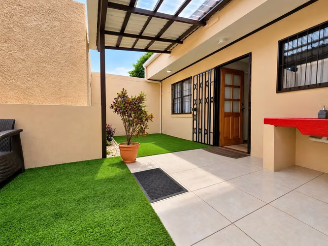 Venta. Oportunidad. Casa de 1 Nivel. Gravilias - Desamparados, San Jose - Imagen 17