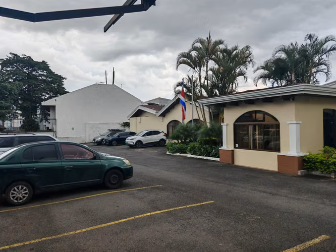 Exclusiva Plaza Comercial en Pinares de Curridabat | Alta Rentabilidad - Imagen 7