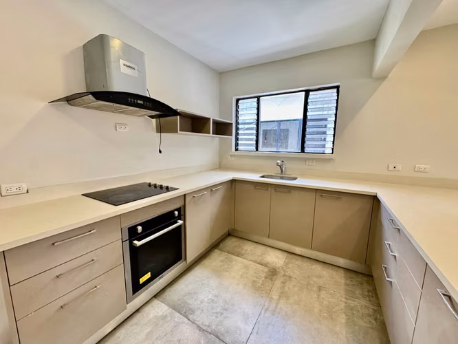 Alquiler Apartamento en Trejos Montealegre - Imagen 1