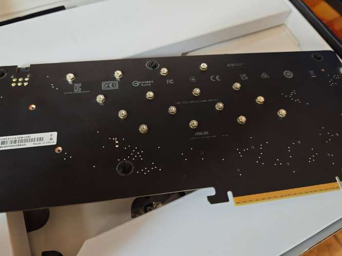 Tarjeta PCIe para m.2 Asus Hyper M.2 x16 Gen5 Card ASCH - Imagen 4