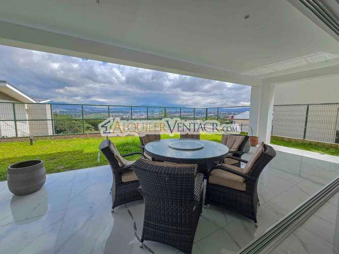 CONDO DE 305 M2 CON 546 M2 DE LOTE EN GUACHIPELIN ESCAZU - Imagen 10