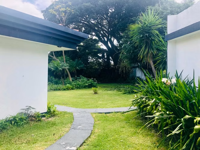 Casa en alquiler Guachipelin ESCAZU, 5 hab, piscina, jardines, 2174 m2 terreno, a minutos de Multiplaza. $4500 - Imagen 10