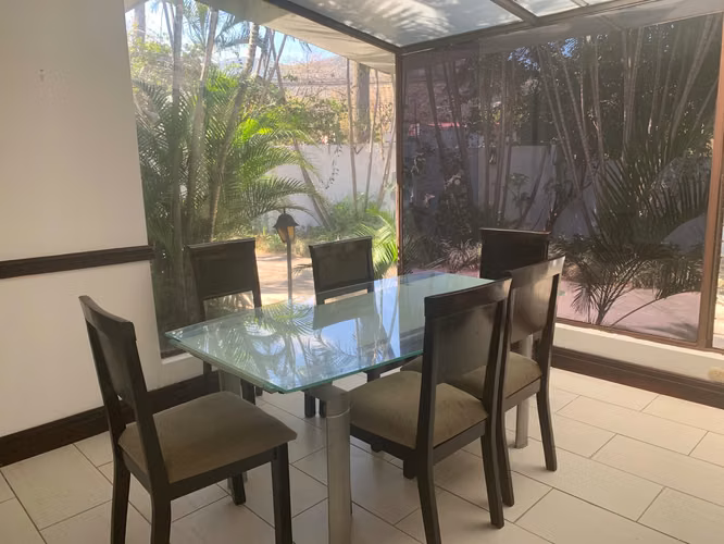 Casa en alquiler Guachipelin ESCAZU, 5 hab, piscina, jardines, 2174 m2 terreno, a minutos de Multiplaza. $4500 - Imagen 12