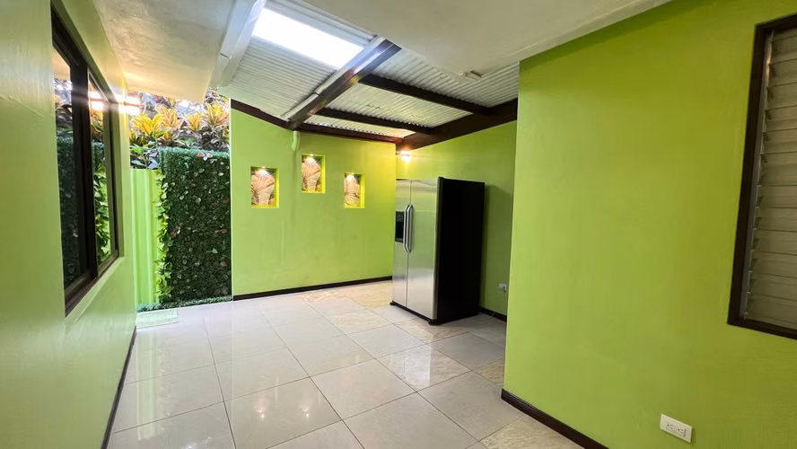 VENTA DE CASA EN TURRÚCARES DE ALAJUELA