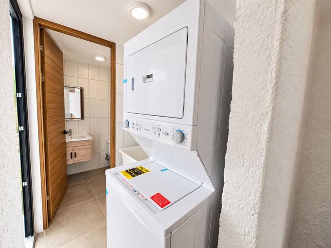 ALQUILO APARTAMENTOS RECIEN REMODELADOS EN LOS YOSES - Imagen 5