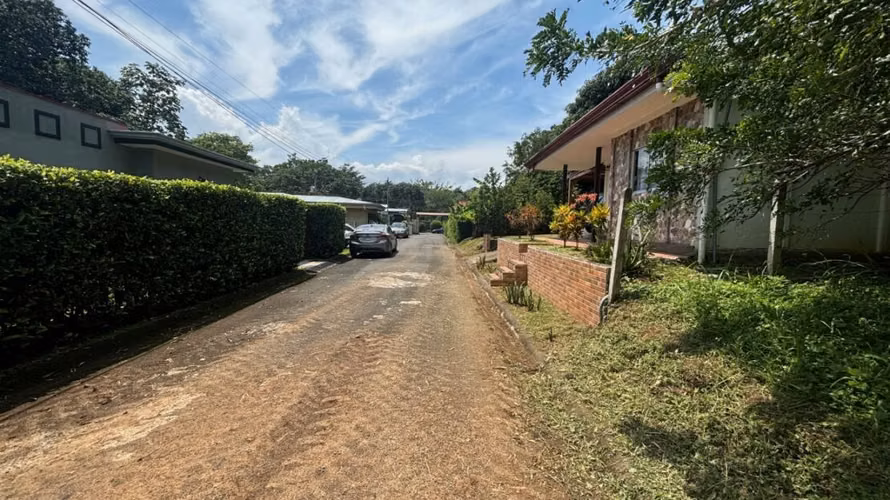 2 lotes se venden en el mismo residencial con porton comunal 3 minutos de Atenas Centro - Imagen 5