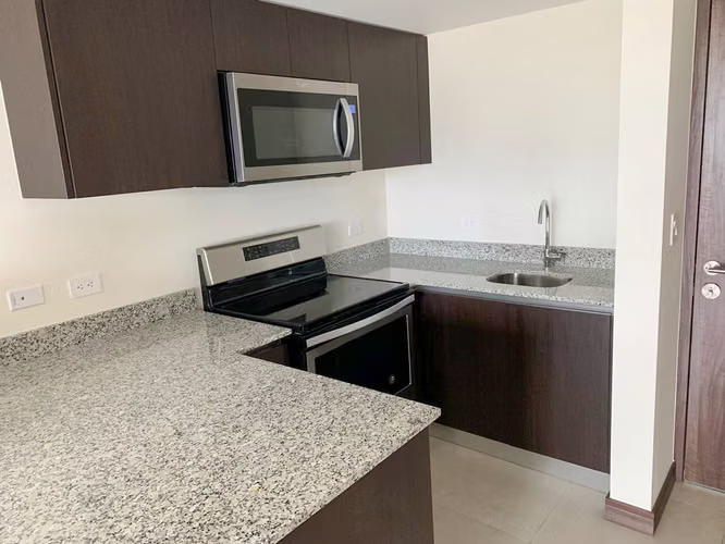 Apartamento en Yoses, Barrio Escalante I Línea Blanca | Parqueo Doble I Vista Panoramica - Imagen 3