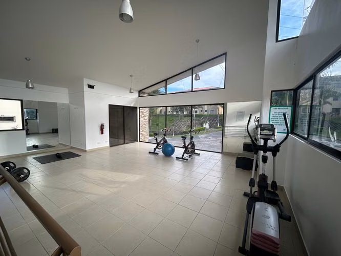 Apartamento en tercer piso para alquiler en Tres Ríos, la Unión, Cartago - Imagen 11