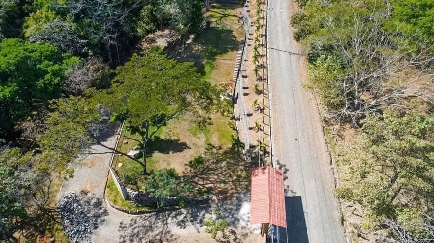 2 lotes a $80/m2 y 1 lote a $75/m2 cada uno en un hermoso entorno natural