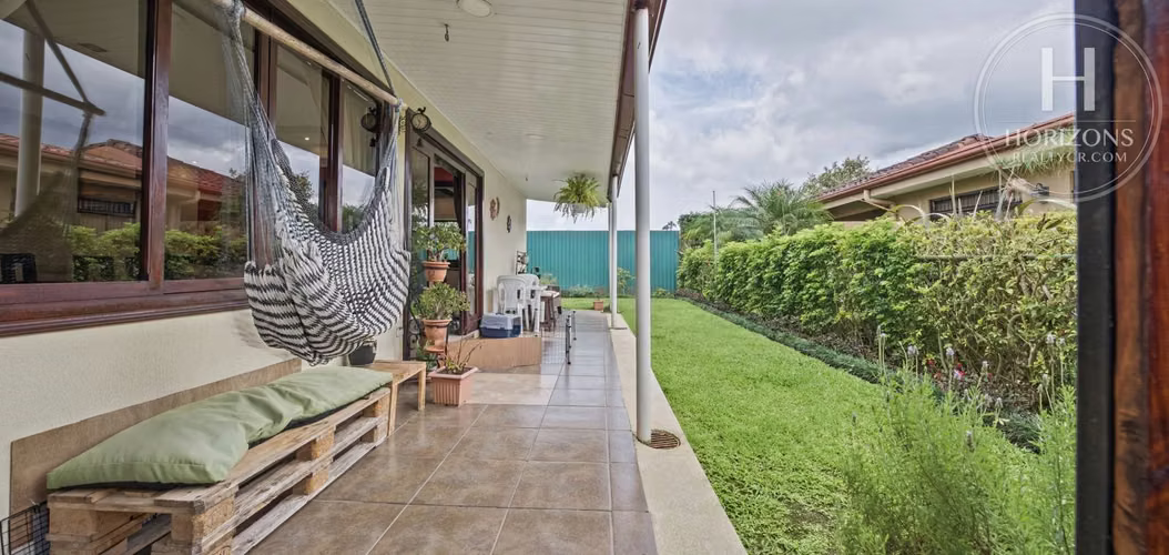 Se Vende Casa de Una Planta Condominio Bosque Verde Granadilla Curridabat 4 Habitaciones mas Patio Amplio en L NJA1466JB