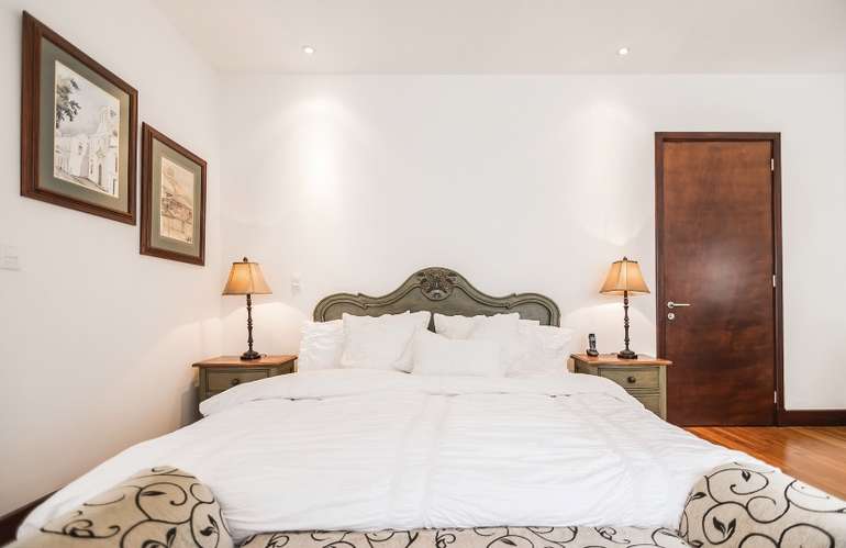 CONDO DE 440 M2 DE 5 HABIT. Y 687 M2 DE LOTE EN JABONCILLOS ESCAZU - Imagen 9