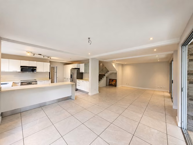 VENTA DE CASA ESQUINERA EN CONDOMINIO EN ESCAZU, JABONCILLOS  - Imagen 3