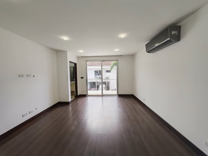 Alquiler de casa Moderna en Jaboncillos, Escazú  - Imagen 9