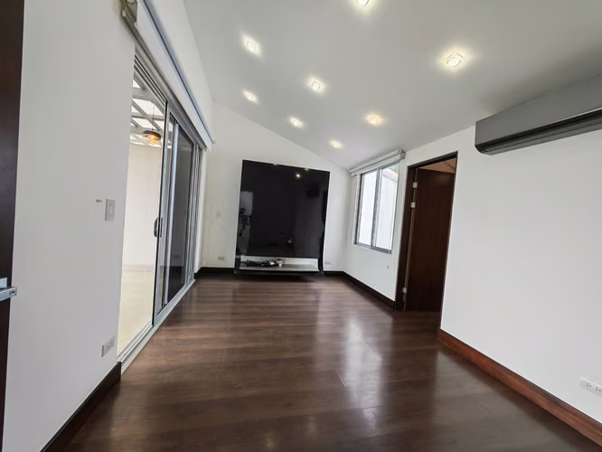 Alquiler de casa Moderna en Jaboncillos, Escazú  - Imagen 16