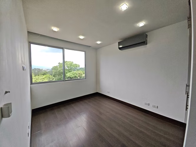 Alquiler de casa Moderna en Jaboncillos, Escazú  - Imagen 14