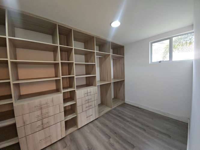 CASA ESQUINERA EN ALQUILER EN ESVAZÚ, JABONCILLOS  - Imagen 12