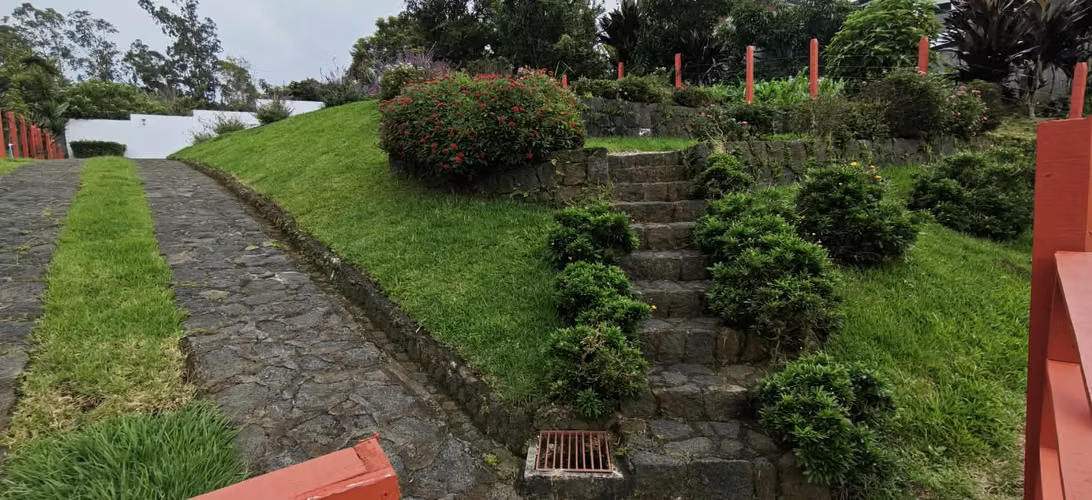Espectacular Lote con encanto natural en concepción de San Isidro de Heredia - Imagen 2