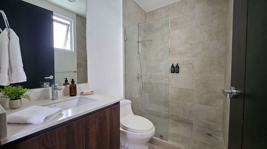 Apartamento En Venta Premium en Escazú | 2 Habitaciones y 2 Parqueos y Balcón condominio DUKANA KSO - Imagen 10