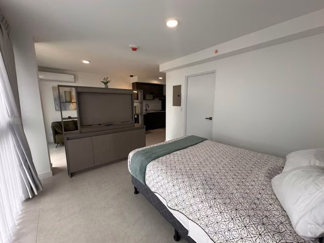 Se alquila apartamento tipo estudio en Sky Garden Sabana para entrega inmediata - Imagen 2