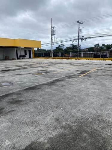 Local $9/m² para gimnasio o bodega Granadilla - Imagen 3