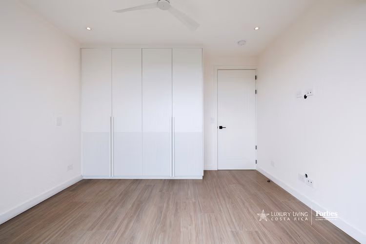 21558 - Moderno apartamento para alquiler con 3 hab + servicio en Santa Ana - Imagen 17