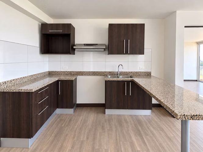 ALQUILER DE APARTAMENTO EN CONDOMINIO BELLA VISTA, 2 HABITACIONES, 1 PARQUEO