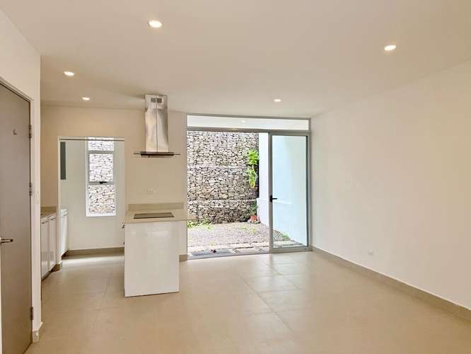 VENTA DE CASA EN CONDOMINIO EN RIO ORO DE SANTA ANA - Imagen 2